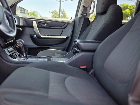 Used 2017 Chevrolet Traverse LT FWD image 21