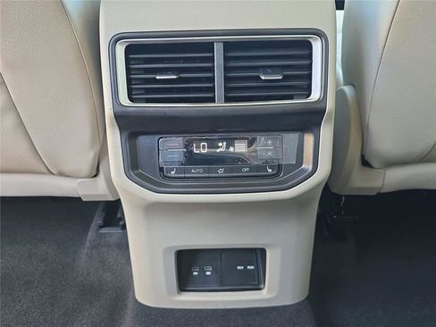 New 2026 Volkswagen Atlas SEL Premium R-Line image 17