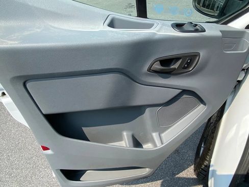 Used 2016 Ford Transit 150 Low Roof image 8