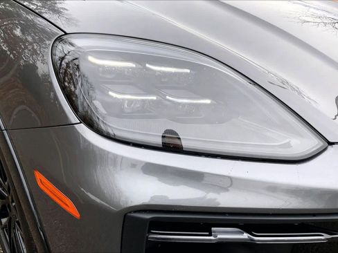 Used 2025 Porsche Cayenne GTS image 24