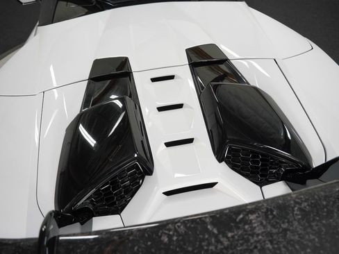 Used 2018 Lamborghini Huracan Performante AWD/4WD image 22