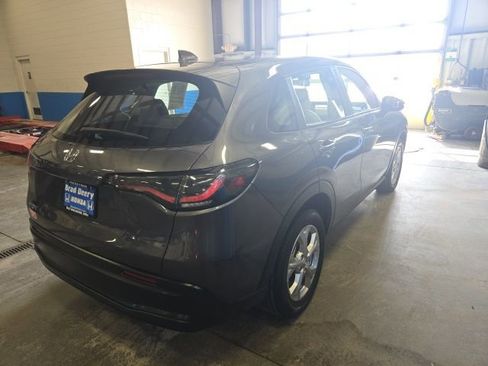 Used 2023 Honda HR-V LX image 5