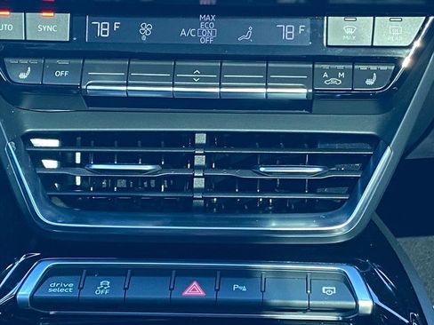 Used 2022 Audi e-tron GT Premium Plus image 6