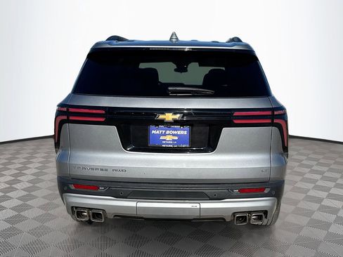 Used 2024 Chevrolet Traverse LT image 6