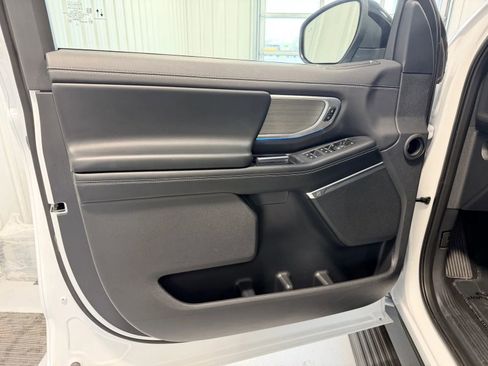 Used 2025 Ford Expedition Max Platinum AWD/4WD image 8