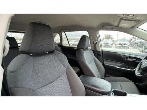 Certified 2025 Toyota RAV4 XLE AWD/4WD image 39