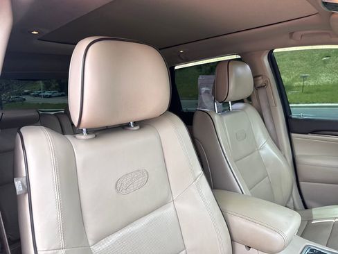 Used 2016 Jeep Grand Cherokee Overland AWD/4WD image 32