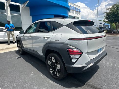 Used 2024 Hyundai Kona SEL AWD/4WD image 2