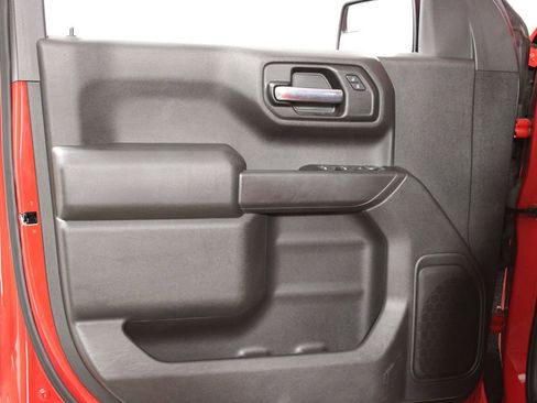 Used 2022 Chevrolet Silverado 1500 Custom image 6