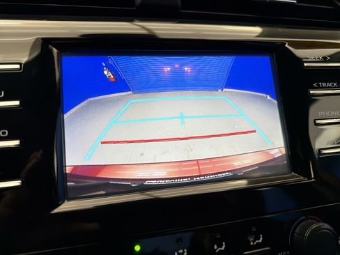 Used 2019 Toyota Camry LE image 21