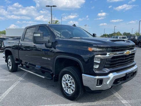 Used 2024 Chevrolet Silverado 2500 LT w/ Convenience Package AWD/4WD image 19