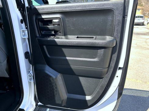 Used 2018 RAM 1500 Express w/ Express Value Package image 16