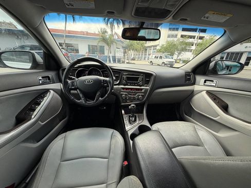 Used 2012 Kia Optima EX image 12