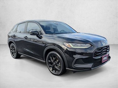 Used 2023 Honda HR-V Sport image 3