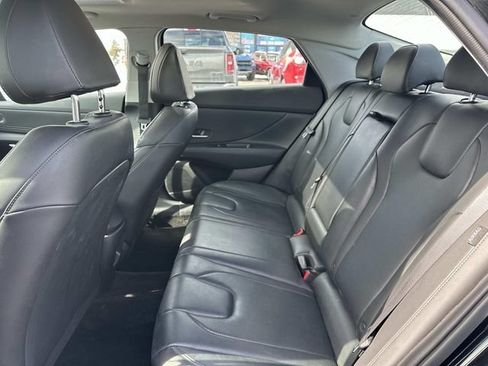 Used 2024 Hyundai Elantra Limited FWD image 13