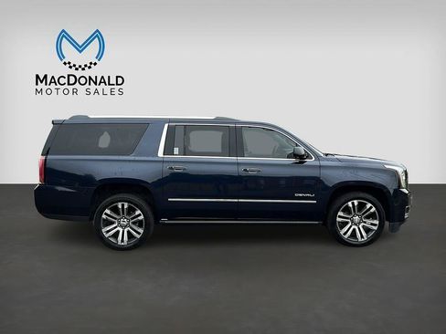 Used 2018 GMC Yukon XL Denali w/ Denali Ultimate Package AWD/4WD image 8