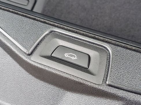 New 2026 BMW X5 xDrive40i w/ Climate Comfort Package image 27