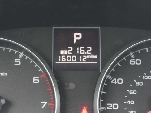 Used 2013 Subaru Legacy 2.5i Premium AWD/4WD image 10