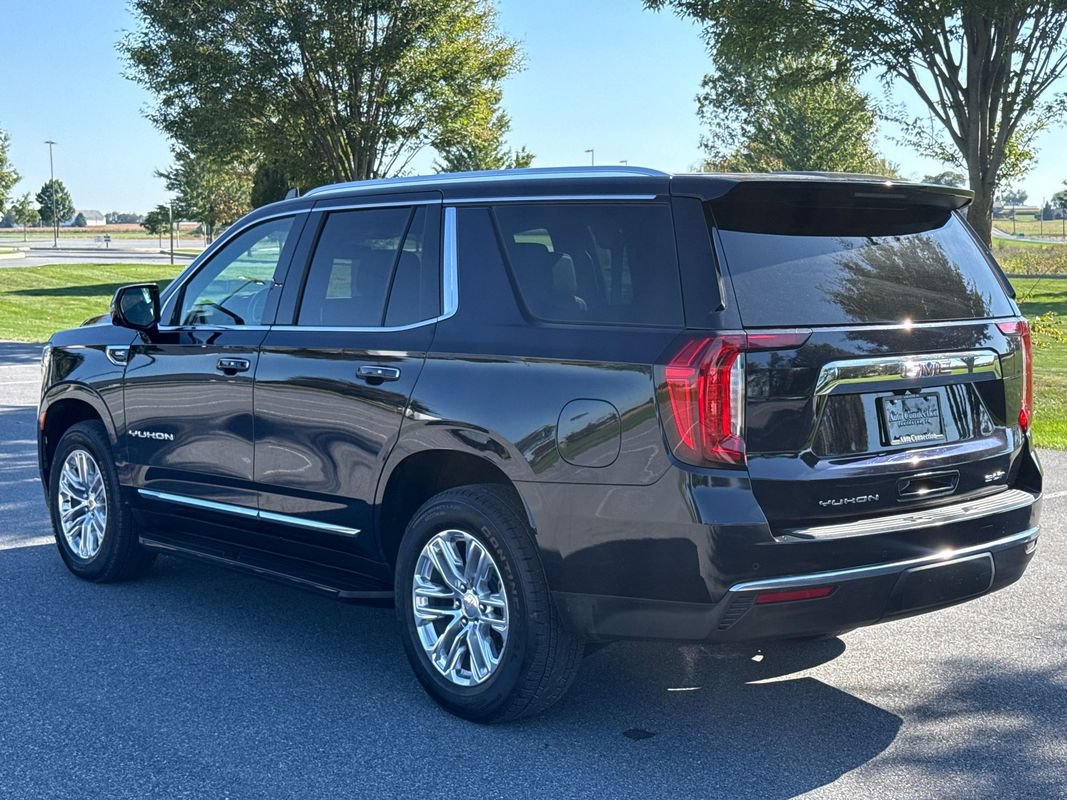 Used 2023 GMC Yukon SLT w/ SLT Premium Package AWD/4WD image 5