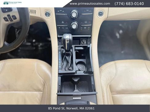 Used 2017 Ford Taurus SEL w/ Equipment Group 201A AWD/4WD image 26
