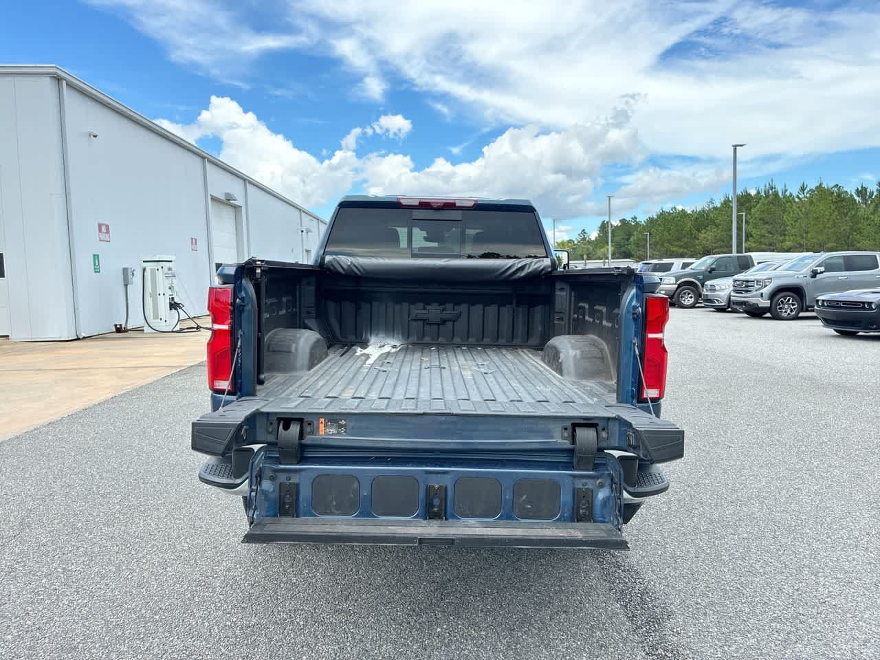 Used 2024 Chevrolet Silverado 2500 LTZ w/ LTZ Plus Package AWD/4WD image 26
