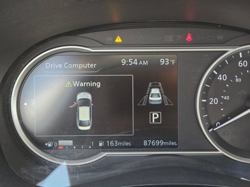 Used 2021 Nissan Versa SV FWD image 20