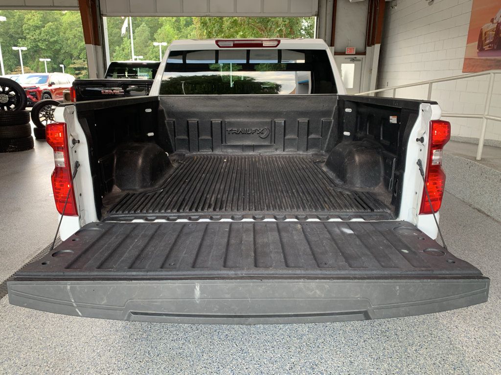 Used 2025 Chevrolet Silverado 1500 LT RWD image 8