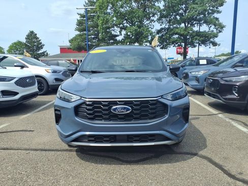 Certified 2024 Ford Escape ST-Line w/ Tech Pack #1 AWD/4WD image 3