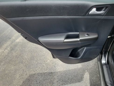 Used 2021 Kia Sportage LX FWD image 17