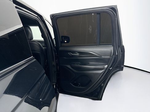 Used 2023 Jeep Grand Cherokee Altitude AWD/4WD image 29
