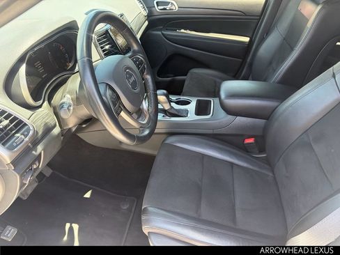 Used 2022 Jeep Grand Cherokee Laredo X RWD image 12