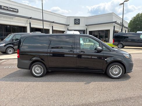 Used 2023 Mercedes-Benz Metris Passenger image 13