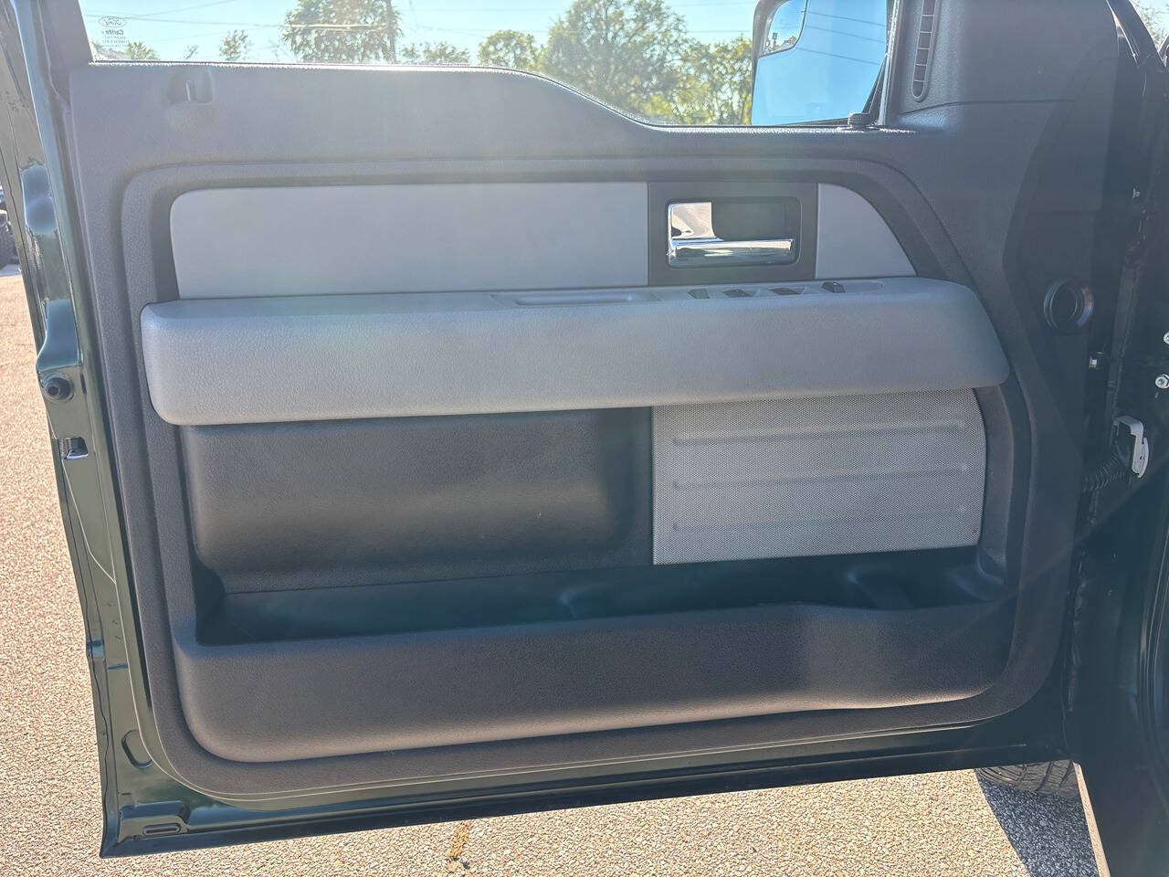 Used 2012 Ford F150 XLT w/ XLT Chrome Pkg AWD/4WD image 19