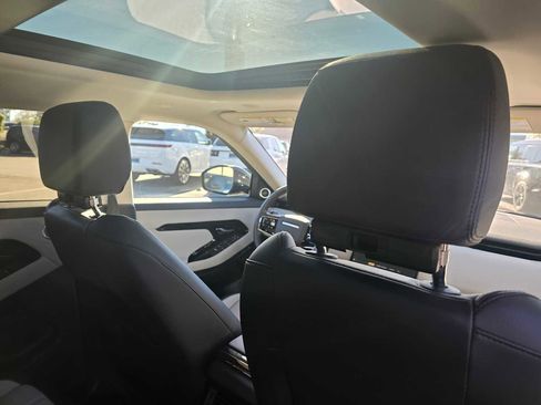 Certified 2025 Land Rover Range Rover Evoque Dynamic SE image 15