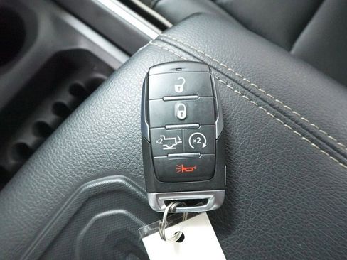 Used 2023 RAM 1500 Laramie AWD/4WD image 21
