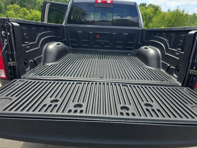 Used 2016 RAM 1500 Classic SLT RWD image 13