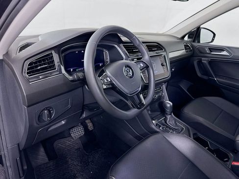 Used 2020 Volkswagen Tiguan SEL AWD/4WD image 9