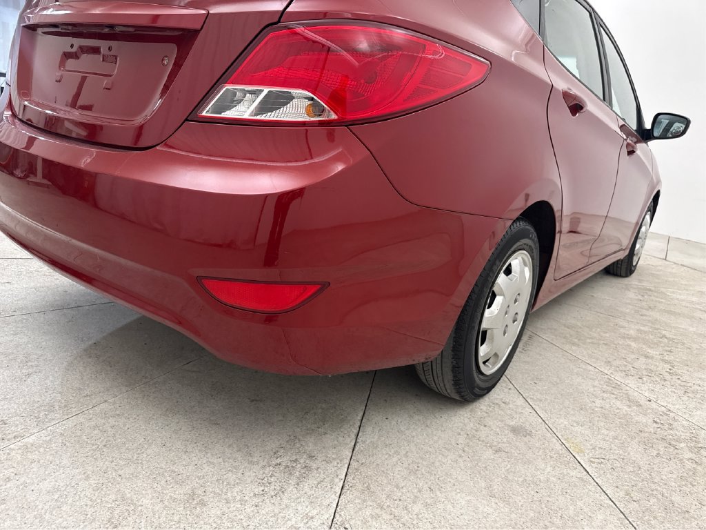 Used 2017 Hyundai Accent SE FWD image 26