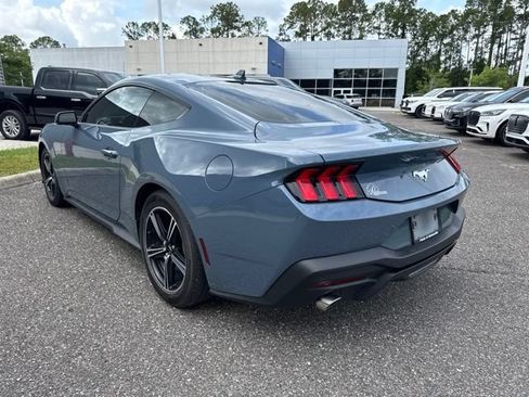 Used 2024 Ford Mustang Coupe RWD image 9