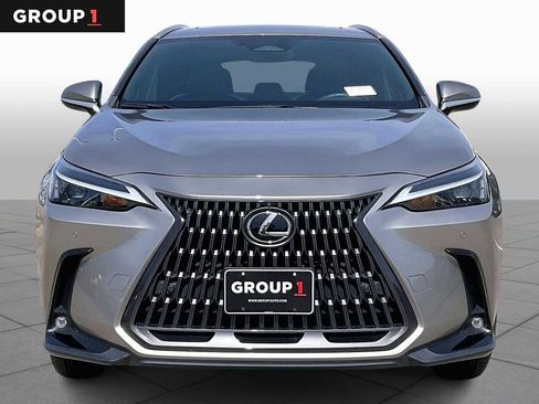 Used 2024 Lexus NX 250 FWD image 4