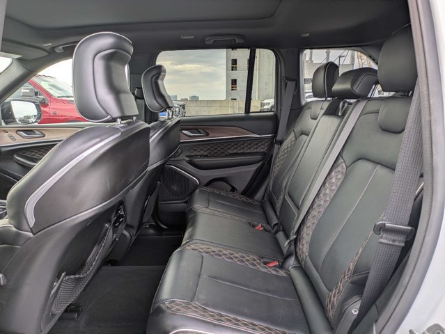 Certified 2025 Jeep Grand Cherokee Summit w/ Obsidian Package AWD/4WD image 14