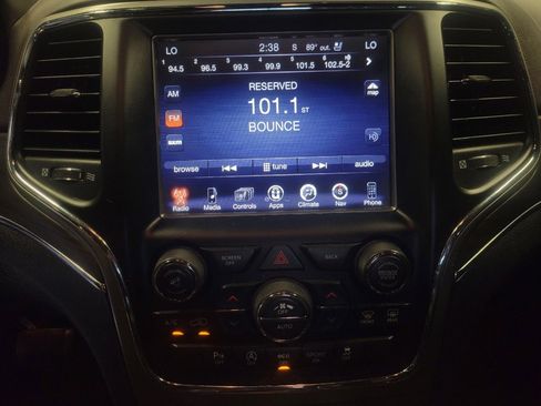 Used 2017 Jeep Grand Cherokee Overland w/ Trailer Tow Group IV RWD image 25