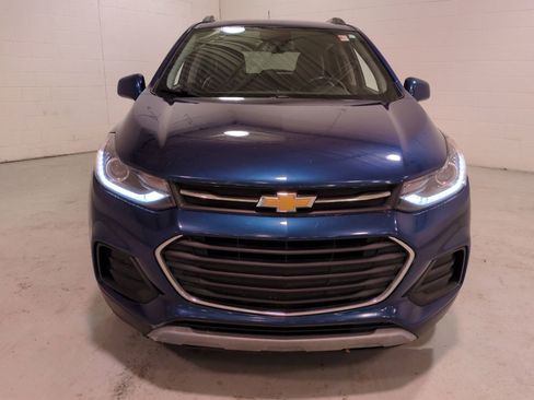 Used 2019 Chevrolet Trax LT w/ LT Convenience Package image 8