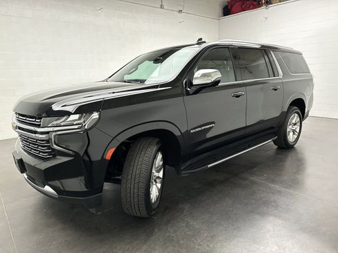 Used 2024 Chevrolet Suburban Premier image 5
