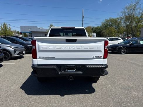 Used 2025 Chevrolet Silverado 1500 ZR2 w/ Technology Package AWD/4WD image 7