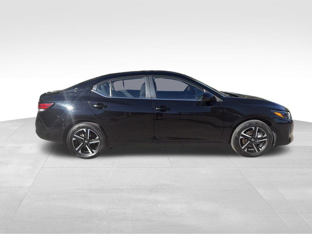 Used 2025 Nissan Sentra SV FWD image 17