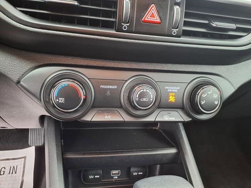 Used 2023 Kia Forte LXS w/ LXS Technology Package image 16