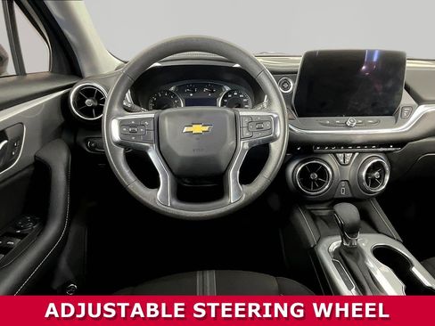Used 2024 Chevrolet Blazer LT w/ Convenience Package FWD image 8