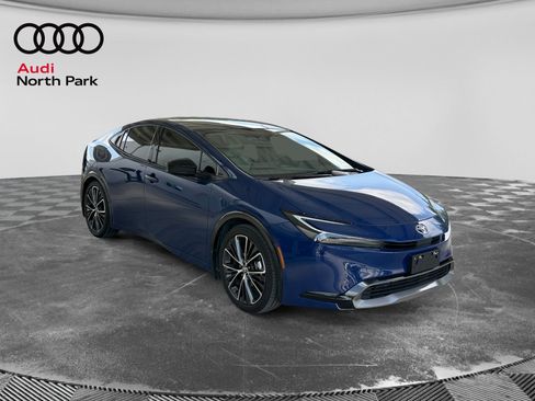 Used 2026 Toyota Prius XLE FWD image 7