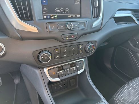 Certified 2024 GMC Terrain SLE image 36